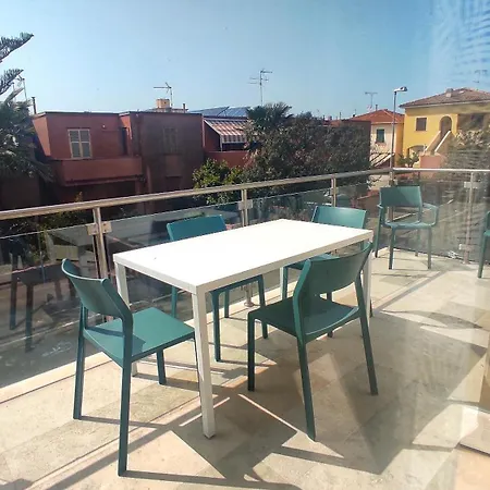 فندق مبيت وإفطار Tuscany Bluhouse سان فينتْشينسو